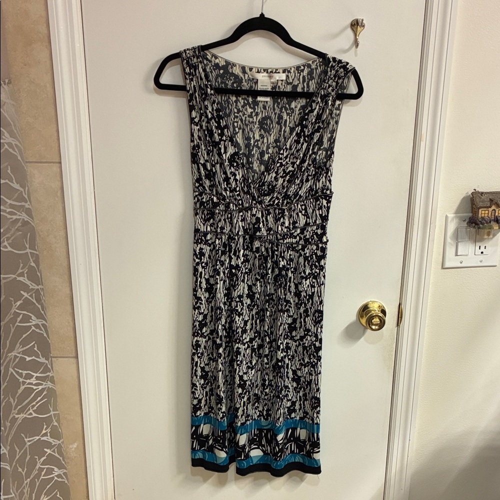 Studio M Black and White Midi Dress with Blue Accents Sz L